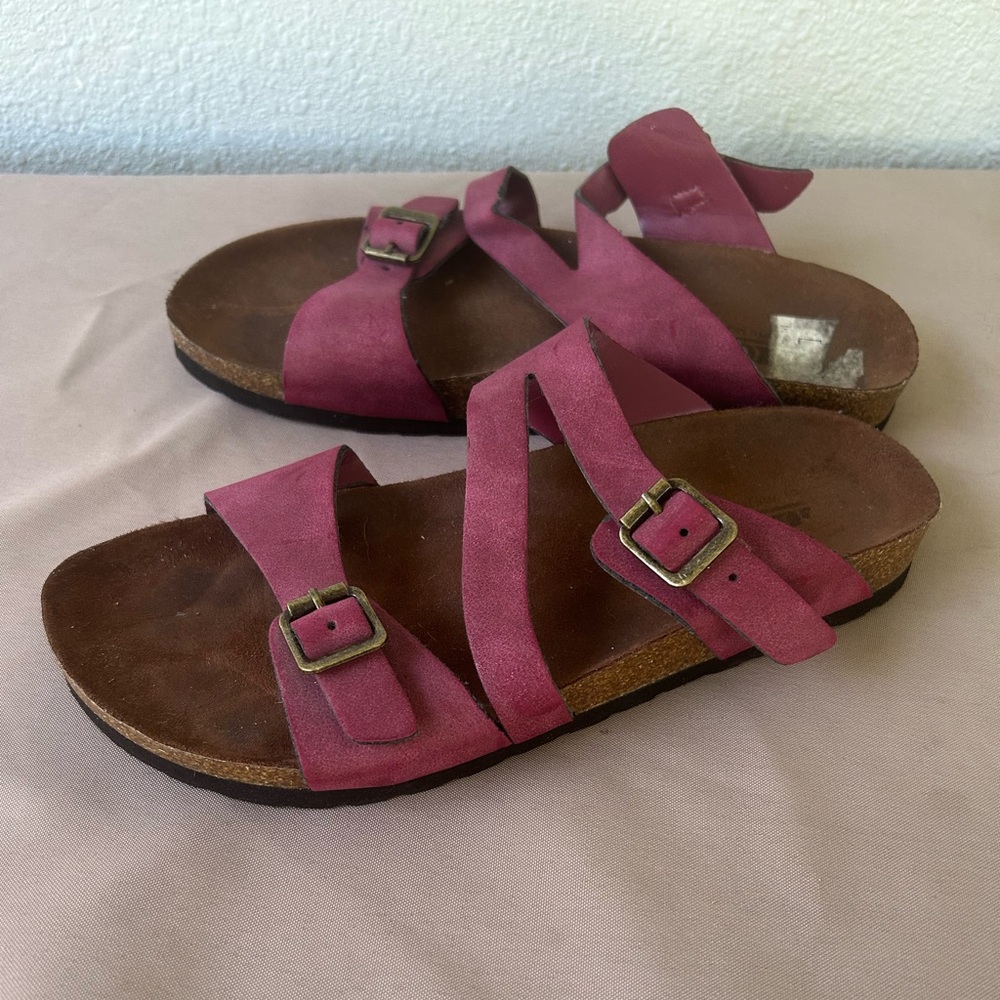 Cliffs By White Mountain Maroon Leather Sandals